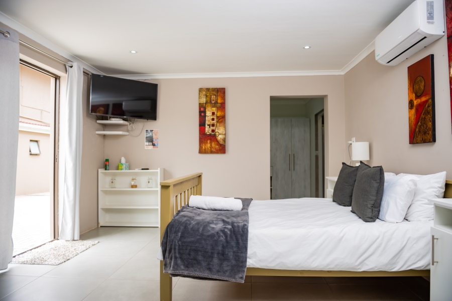 9 Bedroom Property for Sale in Nahoon Beach Eastern Cape